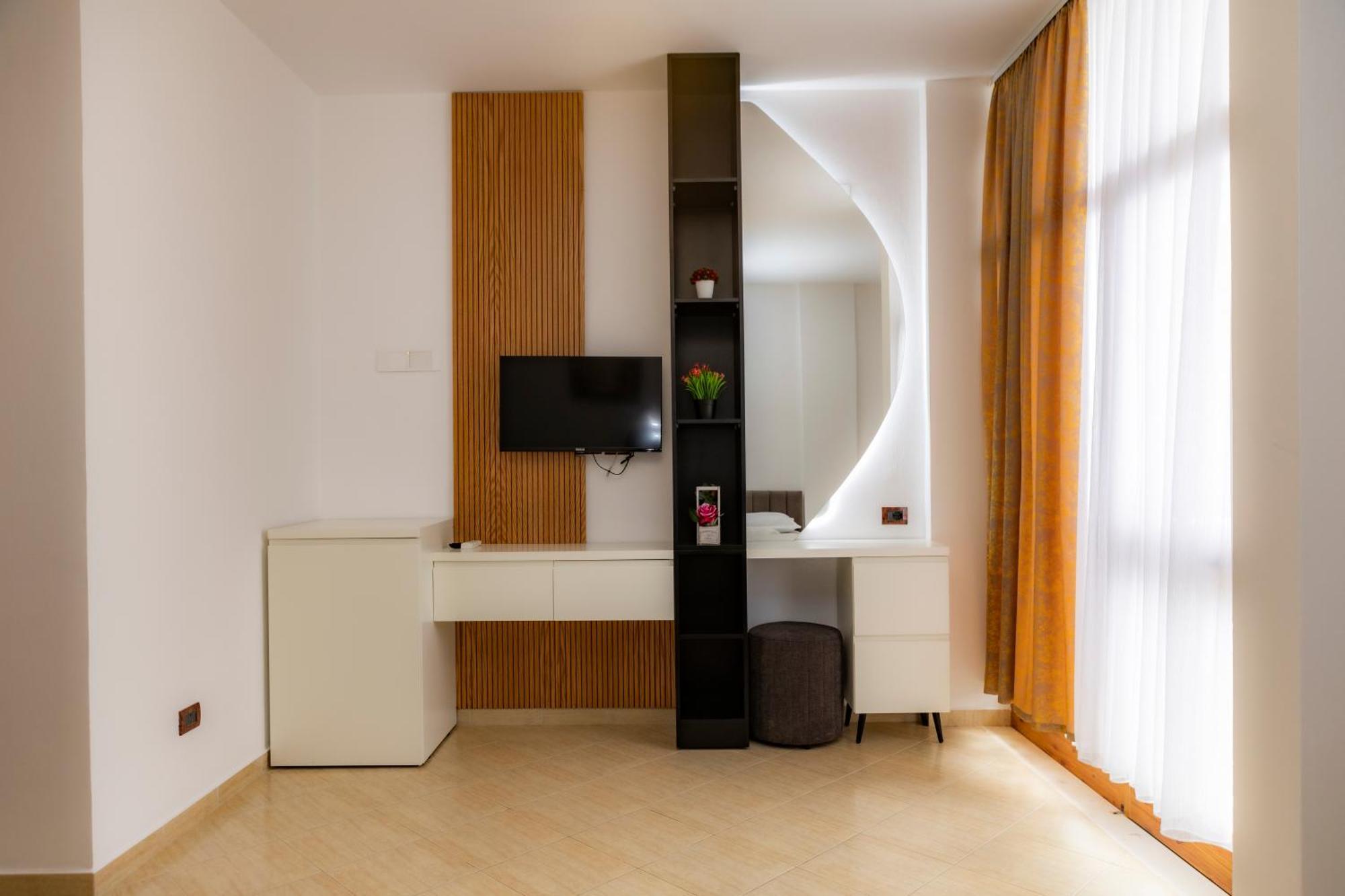 Eden Hotel Shëngjin المظهر الخارجي الصورة